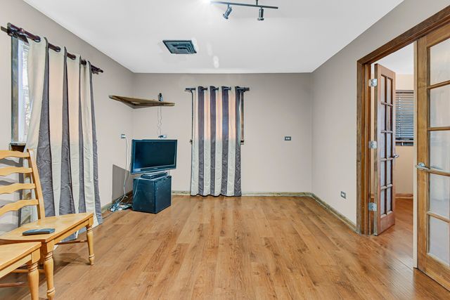 12919 E Playfield Drive, Crestwood, IL 60418