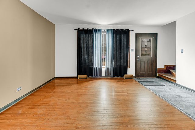 12919 E Playfield Drive, Crestwood, IL 60418