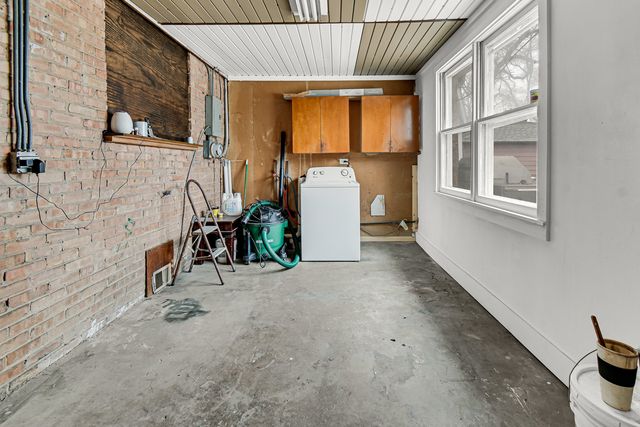 12919 E Playfield Drive, Crestwood, IL 60418