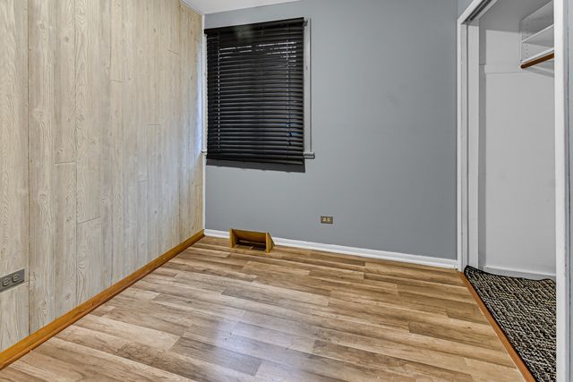 12919 E Playfield Drive, Crestwood, IL 60418