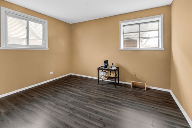 12919 E Playfield Drive, Crestwood, IL 60418