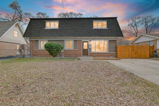 12919 E Playfield Drive, Crestwood, IL 60418