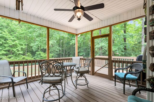 123 Holiday Island Drive, Garner, NC 27529