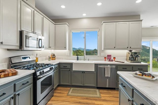 408 Alta Lane, El Cajon, CA 92021