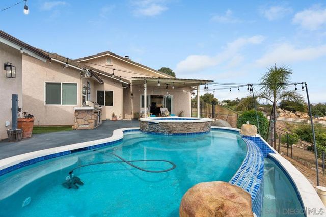 408 Alta Lane, El Cajon, CA 92021