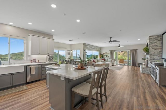 408 Alta Lane, El Cajon, CA 92021