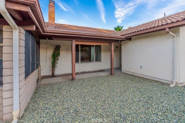 1329 Hickory Drive, Hemet, CA 92545