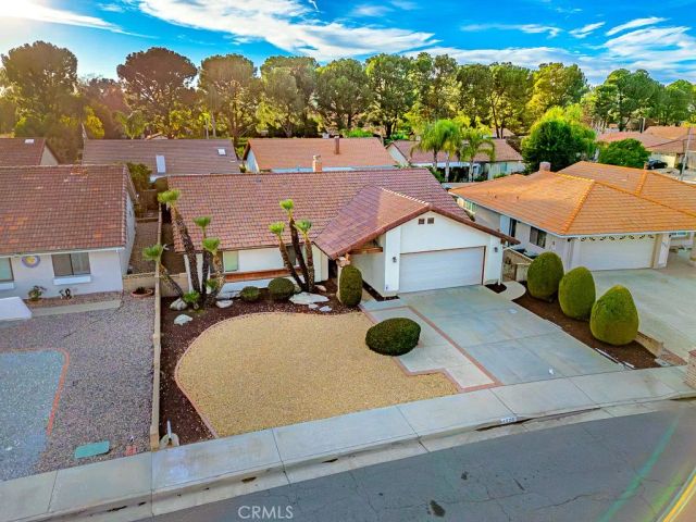 1329 Hickory Drive, Hemet, CA 92545