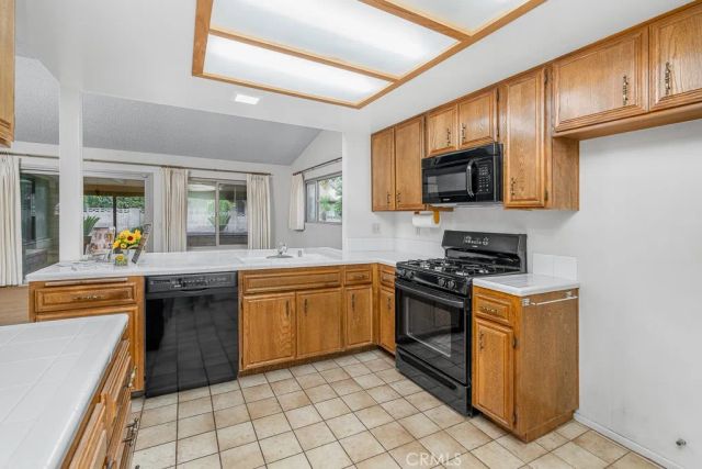 1329 Hickory Drive, Hemet, CA 92545