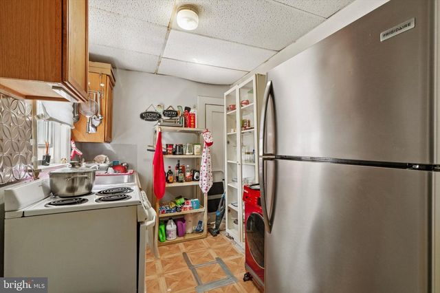 214-216 BEECH RD, Wallingford, PA 19086