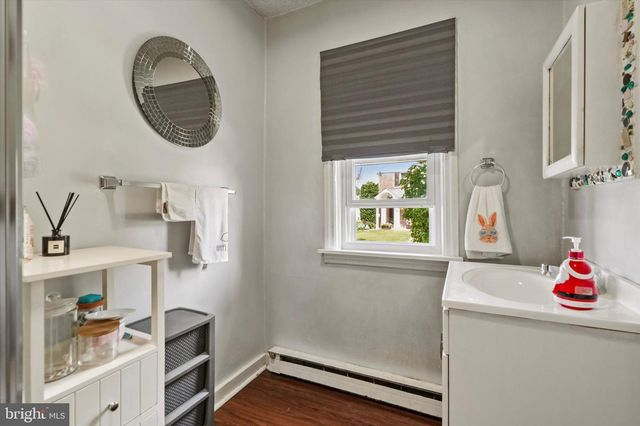 214-216 BEECH RD, Wallingford, PA 19086