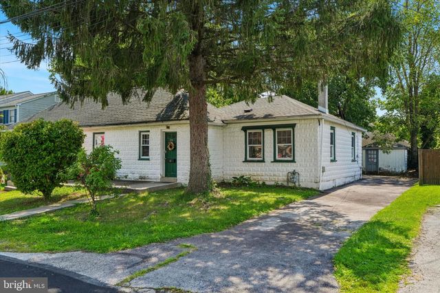 214-216 BEECH RD, Wallingford, PA 19086
