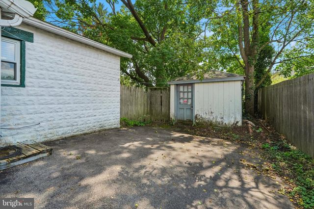 214-216 BEECH RD, Wallingford, PA 19086