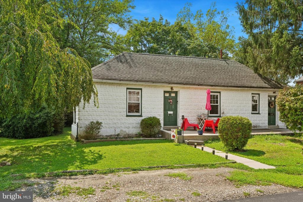 214-216 BEECH RD, WALLINGFORD, PA 19086 — exterior