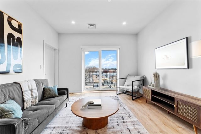 500 Talbot Ave 102, Boston, MA 02124