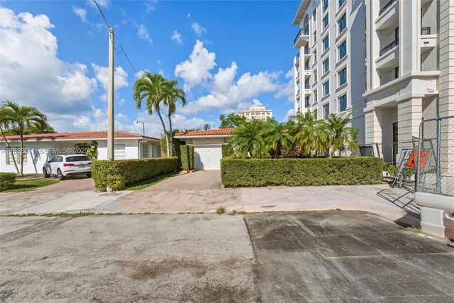 345 Malaga Ave, Coral Gables, FL 33134
