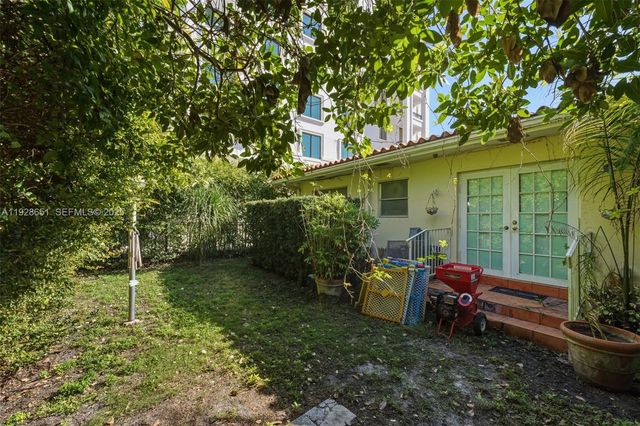 345 Malaga Ave, Coral Gables, FL 33134