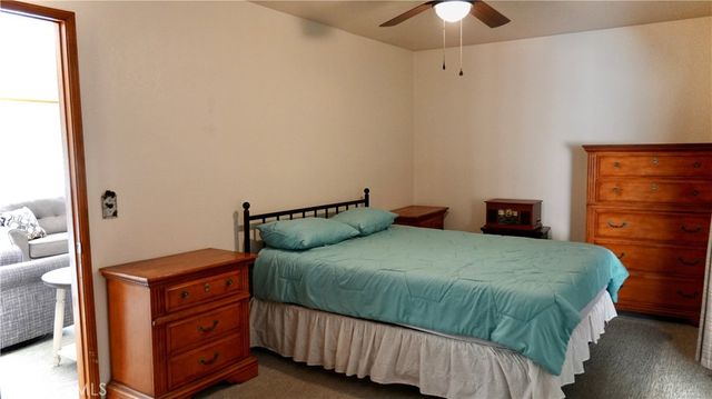 22911 Redwood, Crestline, CA 92325