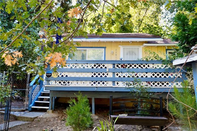 22911 Redwood, Crestline, CA 92325