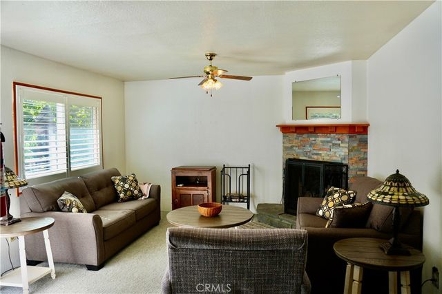 22911 Redwood, Crestline, CA 92325