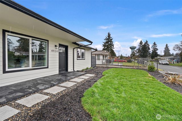 4924 Diamond Blvd, Lakewood, WA 98499