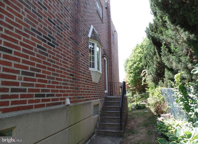 1010 STRAHLE ST, Philadelphia, PA 19111