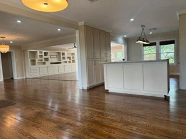 155 Santa Barbara St, Corpus Christi, TX 78411