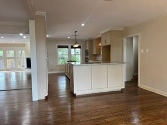 155 Santa Barbara St, Corpus Christi, TX 78411