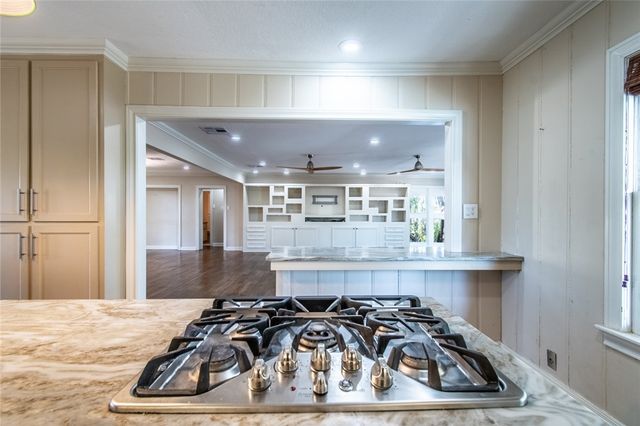 155 Santa Barbara St, Corpus Christi, TX 78411