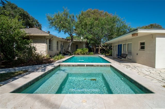 155 Santa Barbara St, Corpus Christi, TX 78411