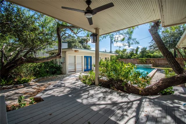 155 Santa Barbara St, Corpus Christi, TX 78411