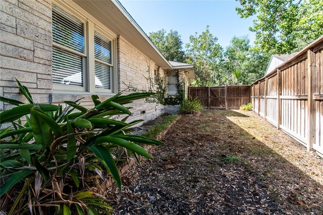 155 Santa Barbara St, Corpus Christi, TX 78411