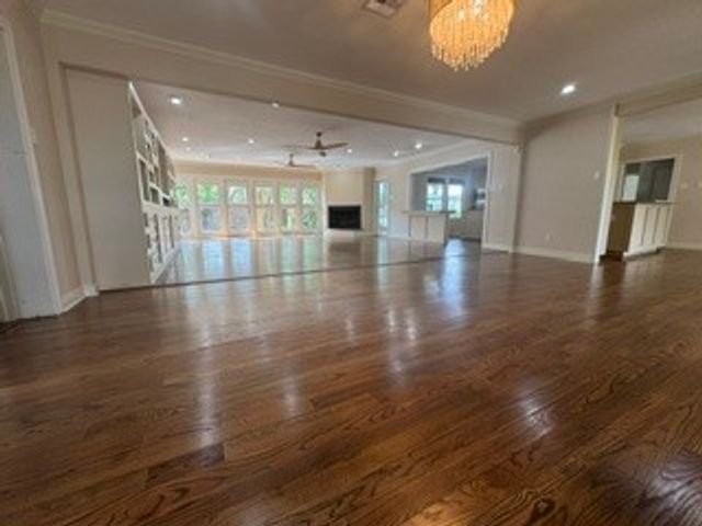 155 Santa Barbara St, Corpus Christi, TX 78411