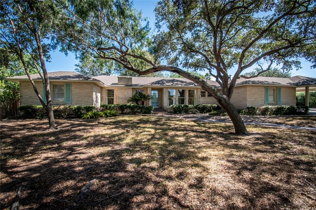 155 Santa Barbara St, Corpus Christi, TX 78411