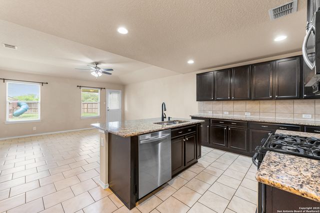 10055 Strasbourg, Schertz, TX 78154