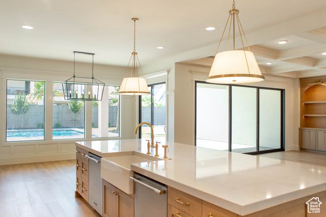 668 E CHLOE LN, Washington, UT 84780