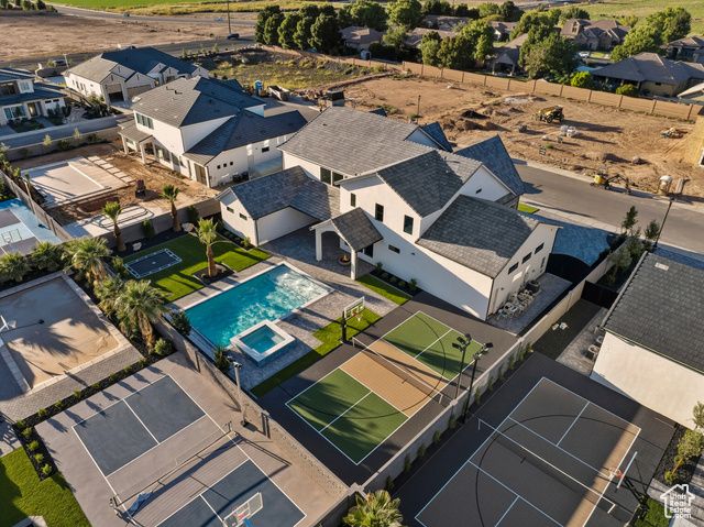 668 E CHLOE LN, Washington, UT 84780