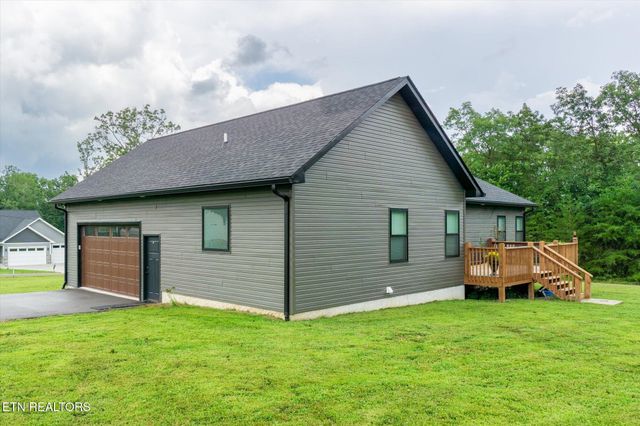 138 Perry Creek Drive, Crossville, TN 38572