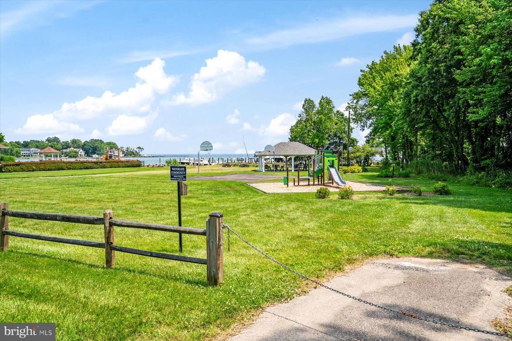Image 100 of property listing at 3718 RAMSGATE DR, Annapolis, MD 21403