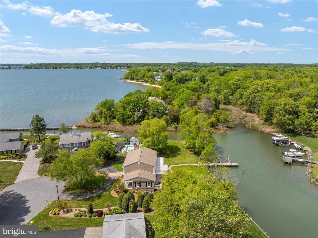 Image 12 of property listing at 3718 RAMSGATE DR, Annapolis, MD 21403