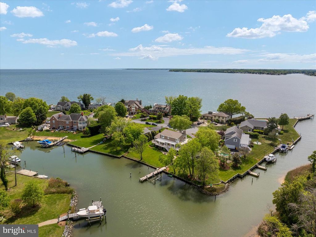 Image 14 of property listing at 3718 RAMSGATE DR, Annapolis, MD 21403