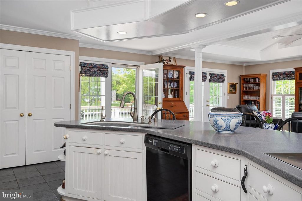 Image 39 of property listing at 3718 RAMSGATE DR, Annapolis, MD 21403