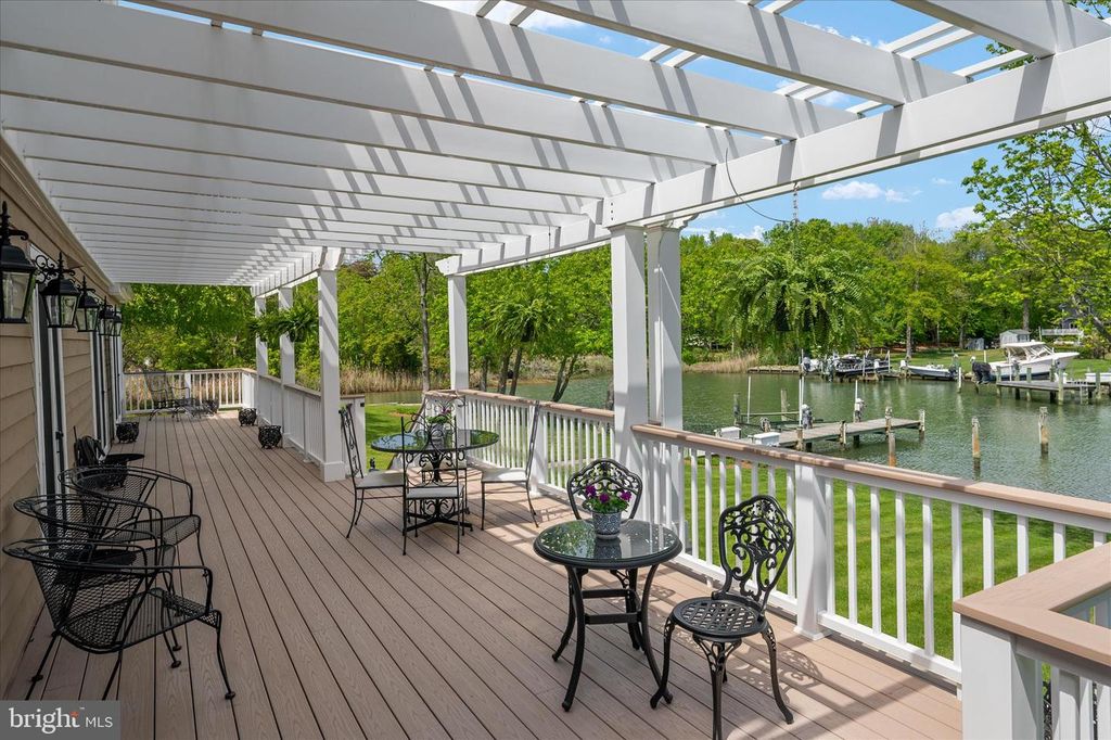 Image 45 of property listing at 3718 RAMSGATE DR, Annapolis, MD 21403
