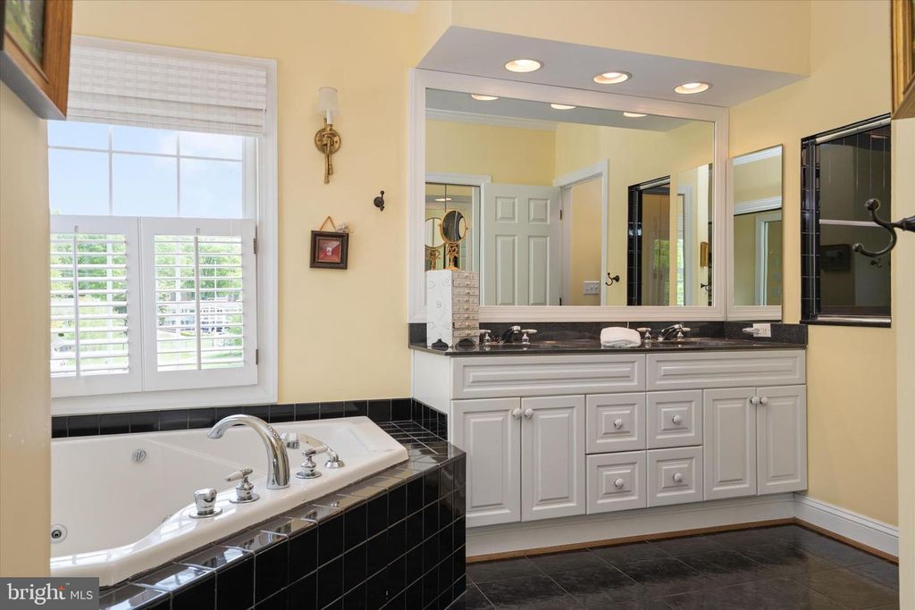 Image 57 of property listing at 3718 RAMSGATE DR, Annapolis, MD 21403