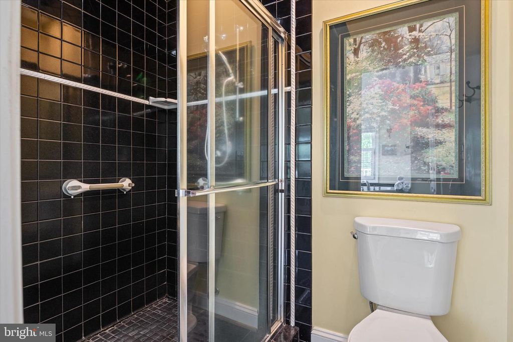 Image 59 of property listing at 3718 RAMSGATE DR, Annapolis, MD 21403
