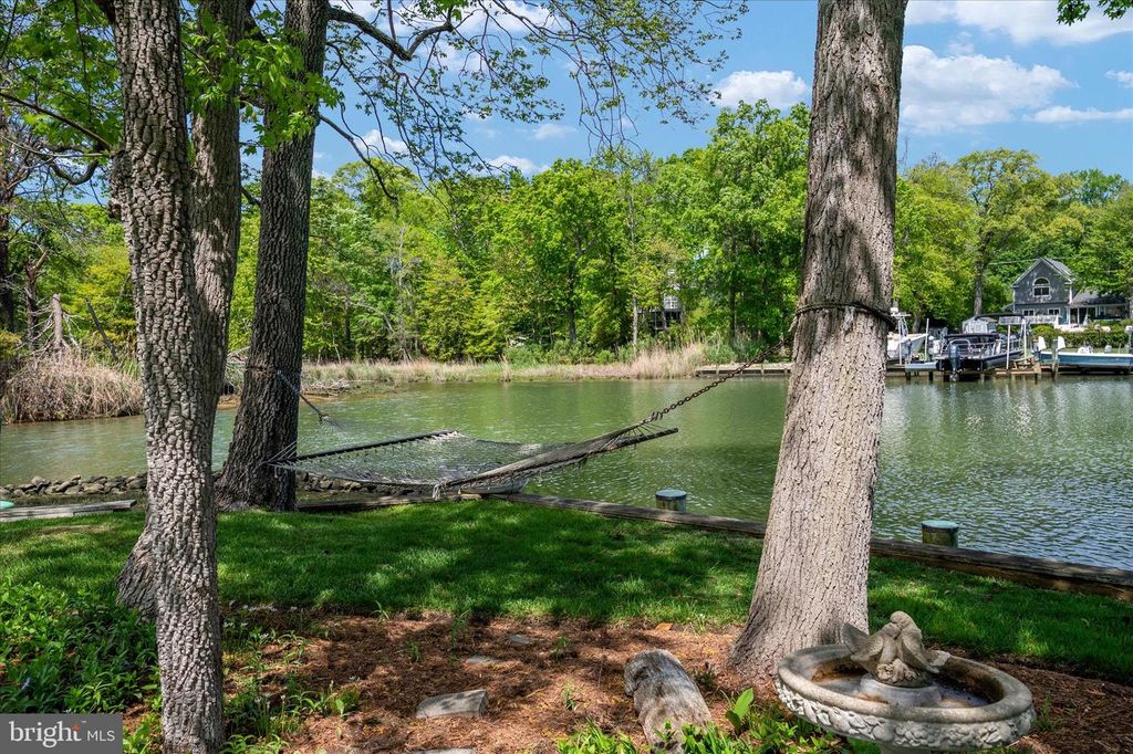 Image 79 of property listing at 3718 RAMSGATE DR, Annapolis, MD 21403