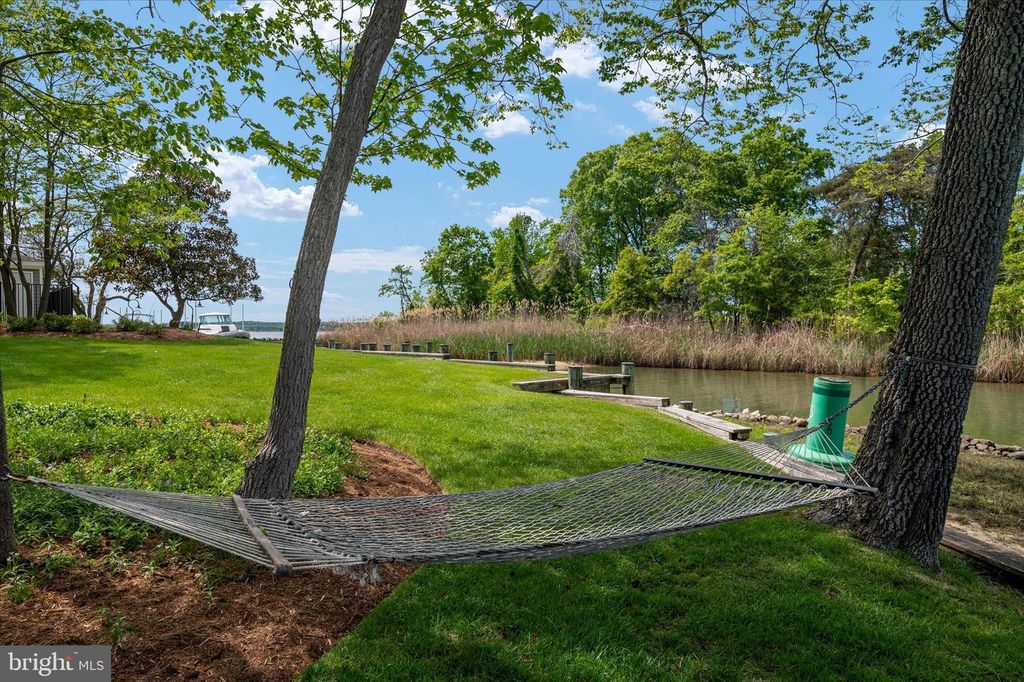 Image 86 of property listing at 3718 RAMSGATE DR, Annapolis, MD 21403