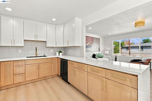 3200 Sheffield Pl, Concord, CA 94518