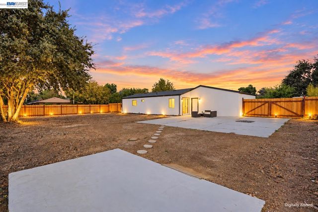 3200 Sheffield Pl, Concord, CA 94518