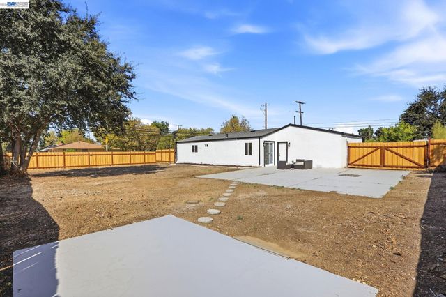 3200 Sheffield Pl, Concord, CA 94518